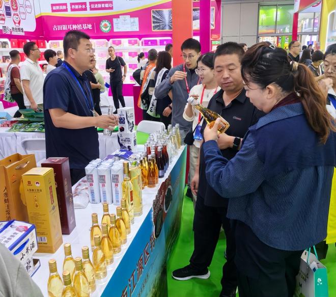 江源特产惊艳南京糖酒会“生态宝藏”引来八方客商